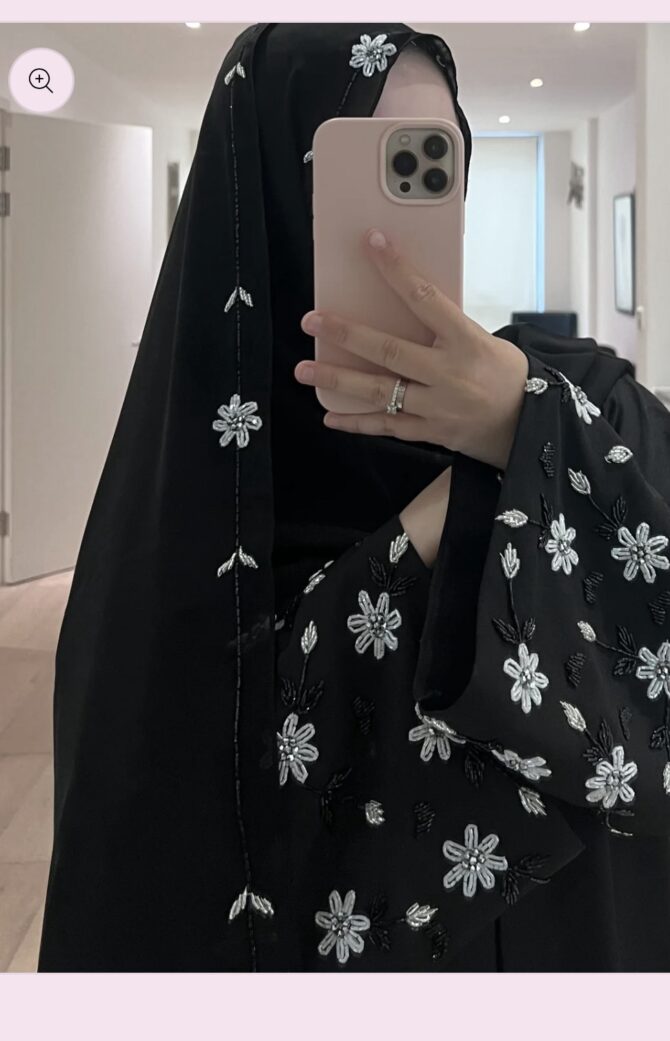 Rosy elegance warda
