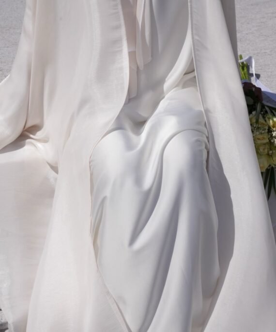 Offwhite shimmer Abaya