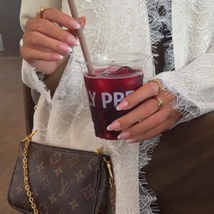 Beige chantilly